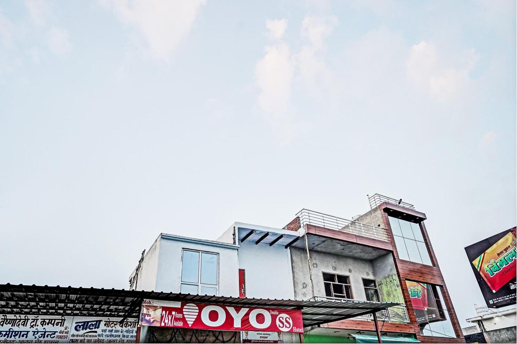 Oyo Double Ss Hotel Hāthras Zewnętrze zdjęcie